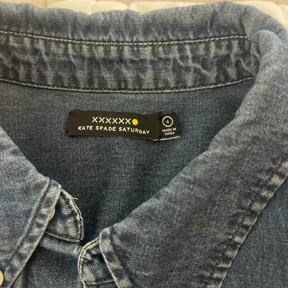 Kate Spade Casual Denim Button up Shirt. Size 6 - Picture 2 of 8